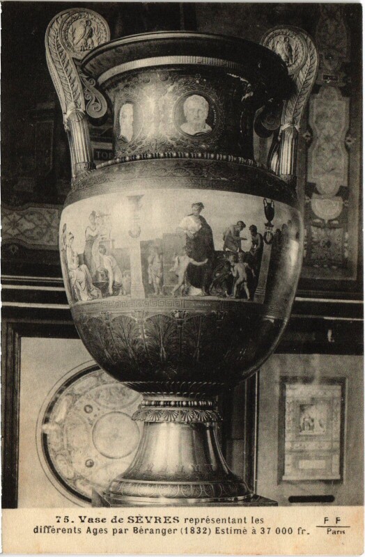 Carte postale ancienne Sevres Vase, representant les differents Ages France