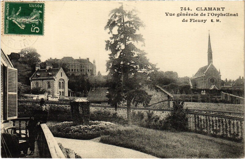 Carte postale ancienne Clamart Vue generale de l'Orphelinat de Fleury France à Clamart
