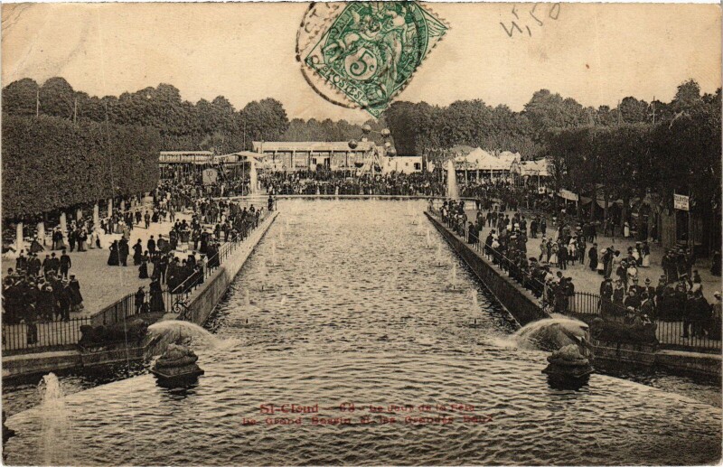 Carte postale ancienne Saint-Cloud Un Jour de la Fete France à Saint-Cloud