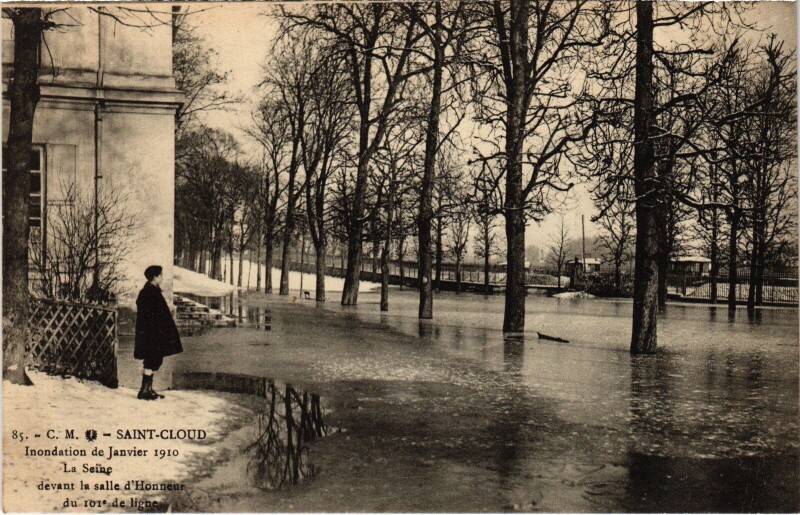 Carte postale ancienne Saint-Cloud Inondation de janvier 1910 France à Saint-Cloud