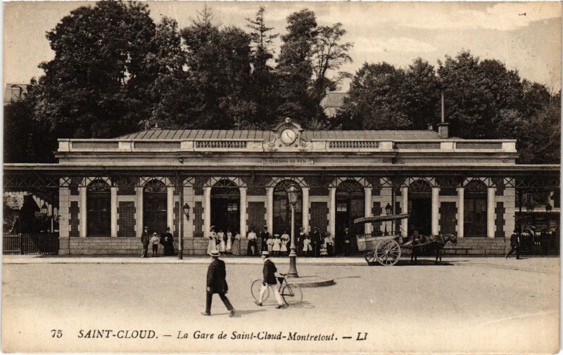Carte postale ancienne Saint-Cloud La Gare France à Saint-Cloud