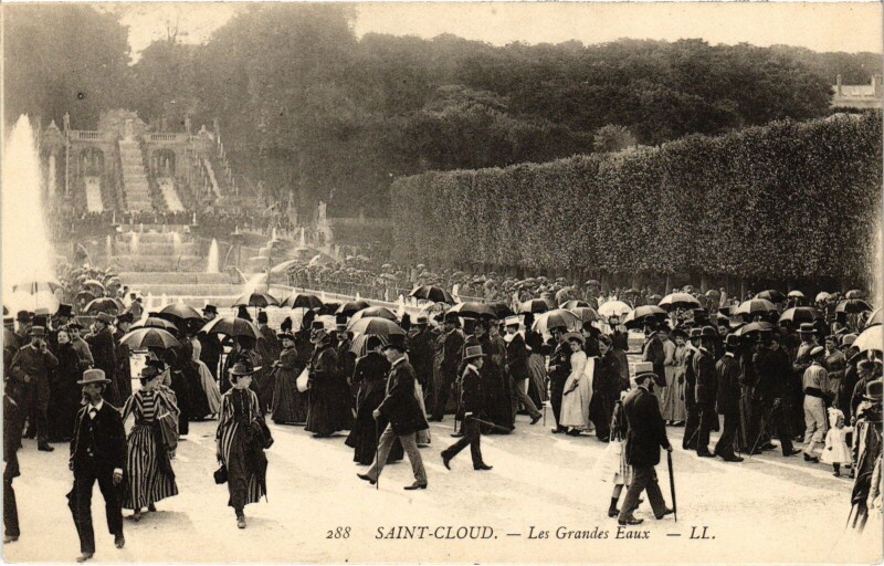 Carte postale ancienne Saint-Cloud Les Grandes Eaux France à Saint-Cloud