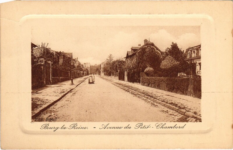 Carte postale ancienne Bourg la Reine Avenue du Petit Chambord France à Bourg-la-Reine