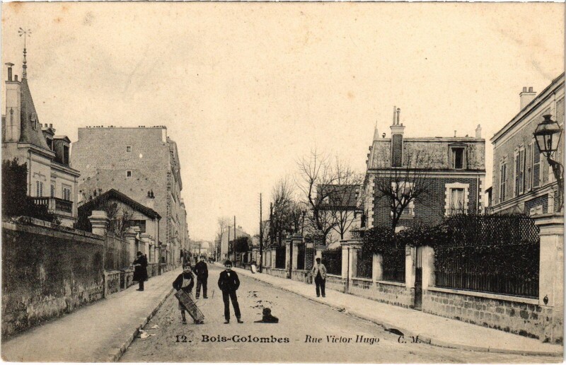 Carte postale ancienne Colombes Rue Victor-Hugo France à Colombes