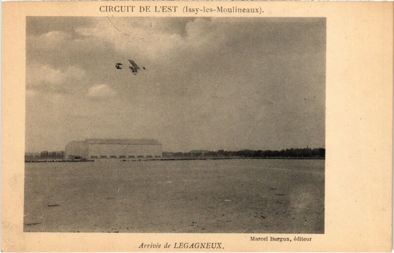 Carte postale ancienne Issy les Moulineaux Arrivee de Legagneux France à Issy-les-Moulineaux