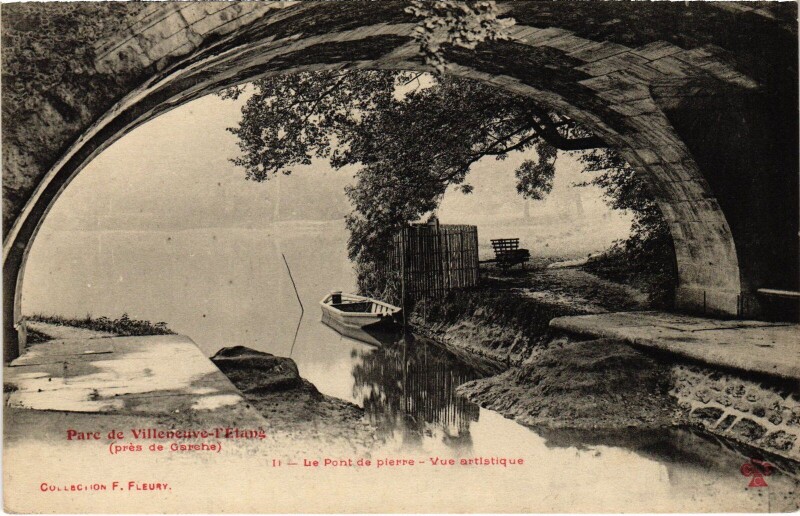 Carte postale ancienne Villeneuve Le Pont de pierre, vue artistique France