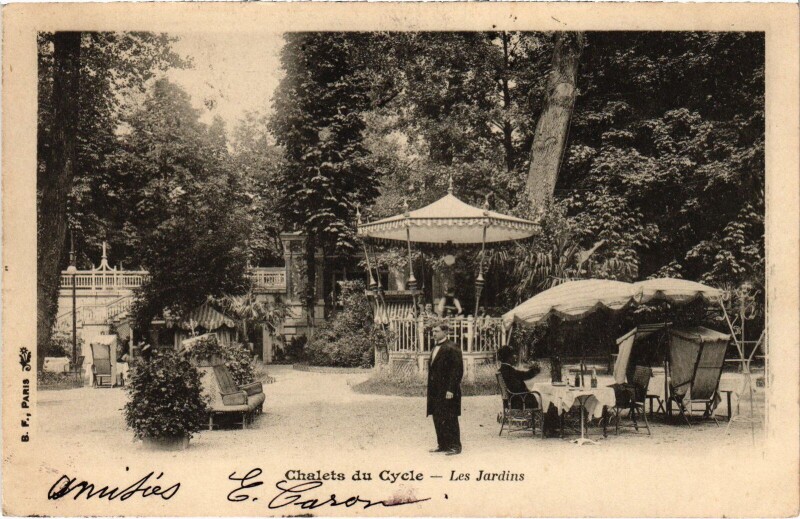 Carte postale ancienne Chalets du Cycle - Les Jardins à Paris 16e