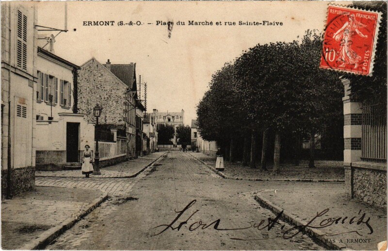 Carte postale ancienne Ermont Place du Marche et rue Sainte-Flaive France à Ermont