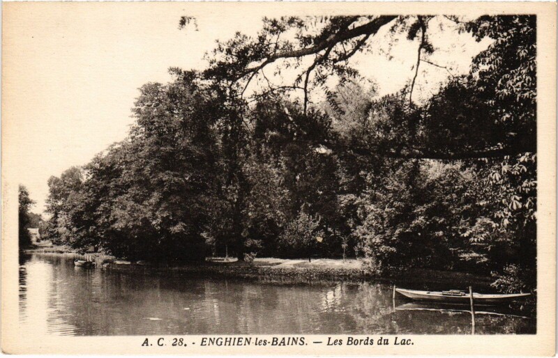 Carte postale ancienne Enghien les Bains Les Bords du Lac France à Enghien-les-Bains