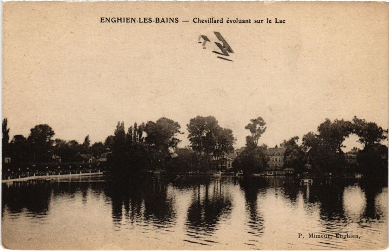 Carte postale ancienne Enghien les Bains Chevillard evoluant s le Lac France à Enghien-les-Bains
