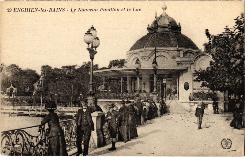 Carte postale ancienne Enghien les Bains Le Nouveau Pavillon et le Lac France à Enghien-les-Bains
