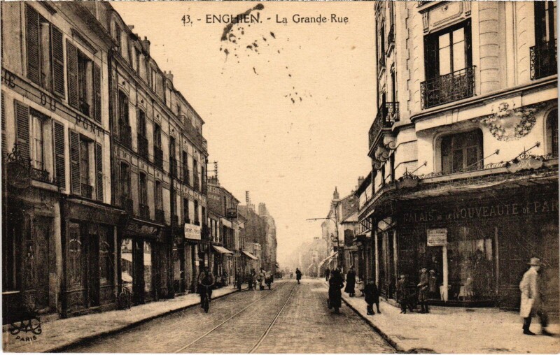 Carte postale ancienne Enghien les Bains La Grande Rue France à Enghien-les-Bains
