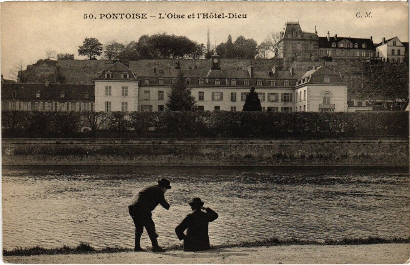 Carte postale ancienne Pontoise L'Oise et l'Hotel Dieu France à Pontoise
