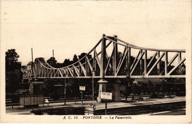Carte postale ancienne Pontoise La Passerelle France à Pontoise