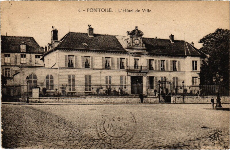 Carte postale ancienne Pontoise L'Hotel de Ville France à Pontoise