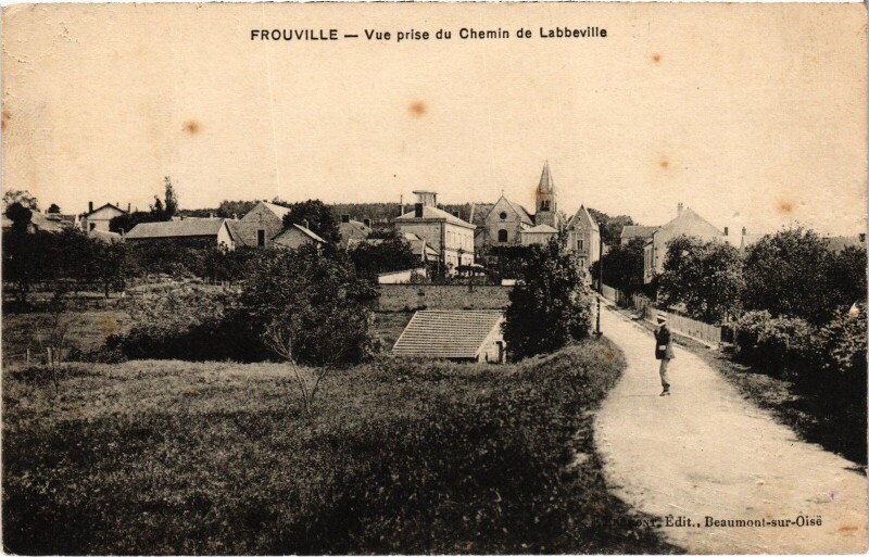 Carte postale ancienne Frouville Vue prise du Chemin de Labbeville France à Frouville