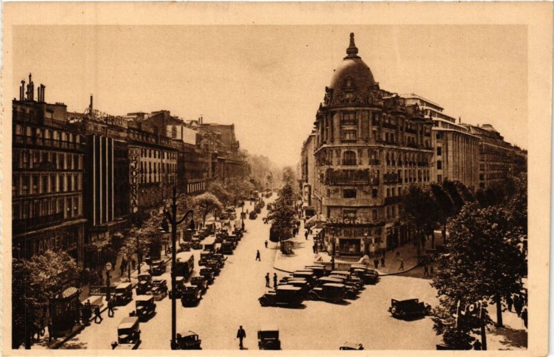 Carte postale ancienne Paris 9e - Carrefour Richelieu-Drouot à Paris 9e