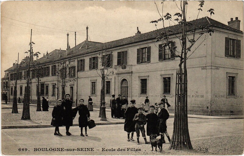 Carte postale ancienne Boulogne sur Seine Ecole des Filles France