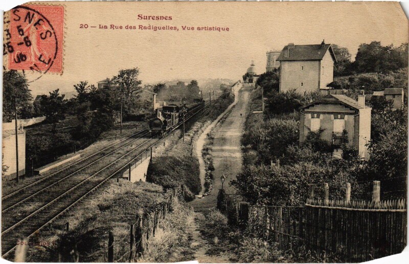Carte postale ancienne Suresnes La Rue des Radiguelles, vue artistique France à Suresnes