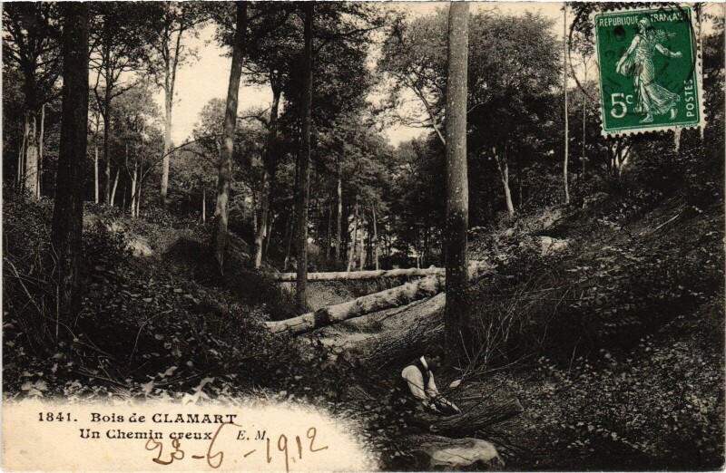 Carte postale ancienne Clamart Un Chemin creux France à Clamart