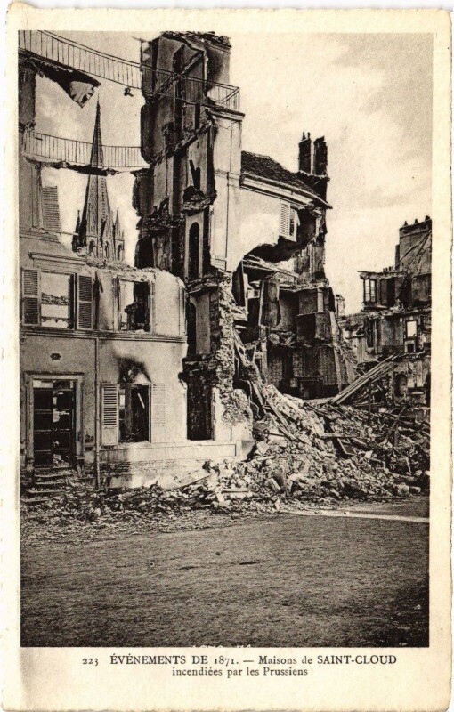 Carte postale ancienne Saint-Cloud Maisons, incendiees par les Prussiens France à Saint-Cloud