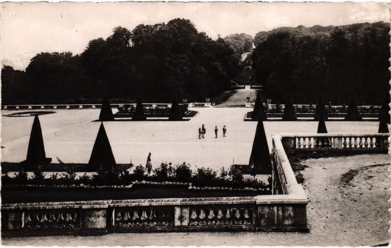 Carte postale ancienne Saint-Cloud Le Parc, La Montee de la Lanterne France à Saint-Cloud