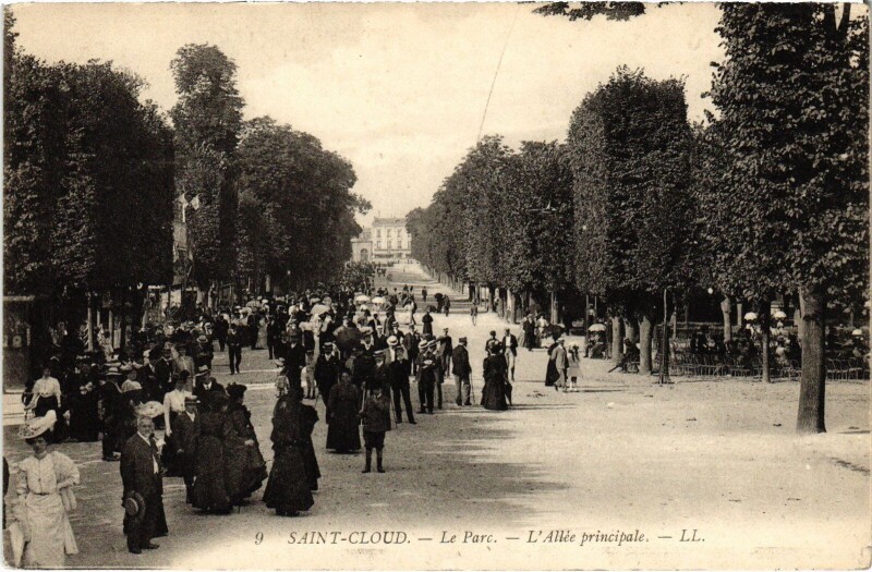 Carte postale ancienne Saint-Cloud Le Parc, L'Allee principale France à Saint-Cloud