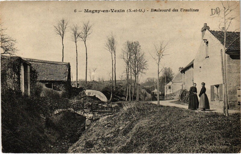 Carte postale ancienne Magny en Vexin Boulevard des Ursulines France à Magny-en-Vexin