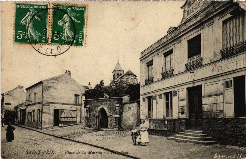 Carte postale ancienne Saint-Prix Place de la Mairie France à Saint-Prix