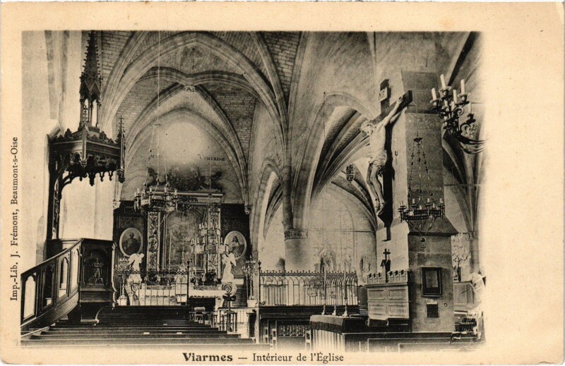 Carte postale ancienne Viarmes Interieur de l'Eglise France à Viarmes