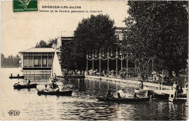 Carte postale ancienne Enghien les Bains Casino et le Jardin pendant le Concert France à Enghien-les-Bains