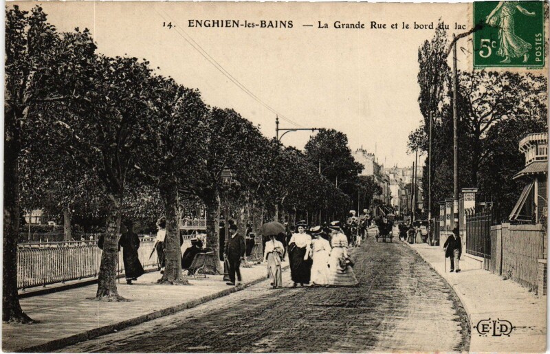 Carte postale ancienne Enghien les Bains La Grande Rue et le bord du Lac France à Enghien-les-Bains