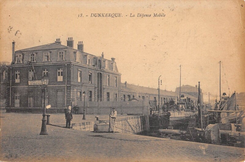 Carte postale ancienne Dunkerque La Defense Mobile à Dunkerque