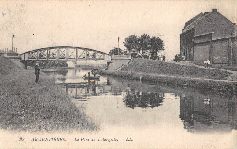 Carte postale ancienne Armentieres Le Pont De Latargette