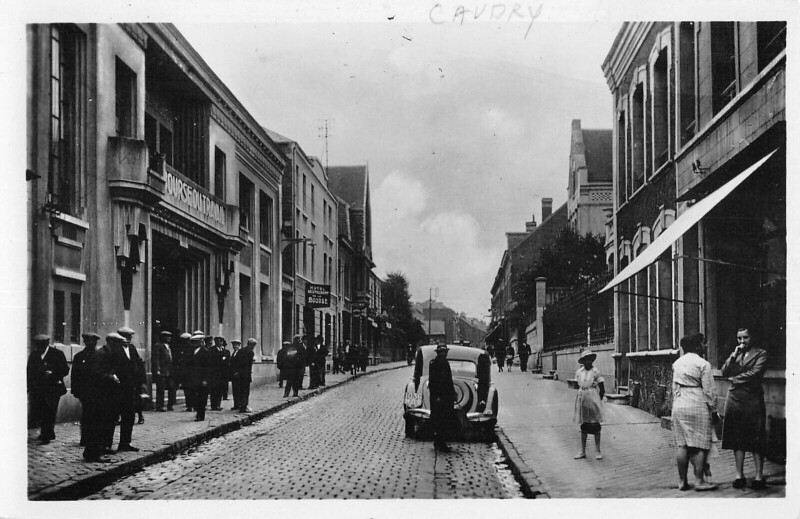 Carte postale ancienne Caudry Rue Saint-Quentin à Caudry