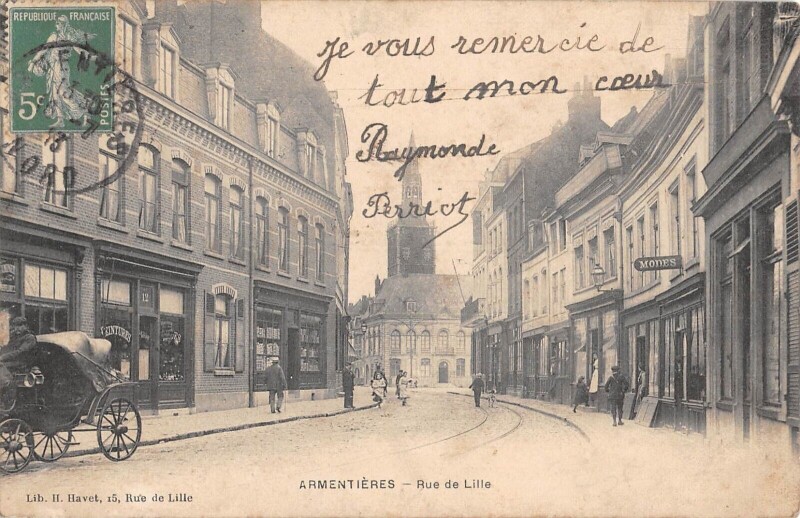 Carte postale ancienne Armentieres Rue De Lille à Lille