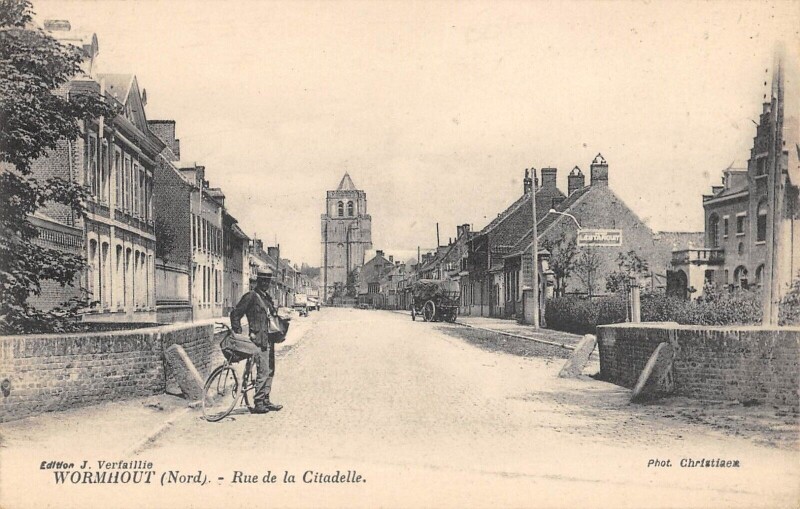 Carte postale ancienne Wormhout Rue De La Citadelle à Wormhout
