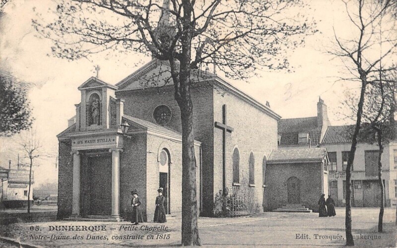 Carte postale ancienne Dunkerque Petite Chapelle Notre Dame Des Dunes à Dunkerque