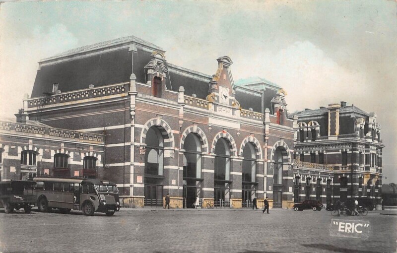 Carte postale ancienne Cambrai La Gare à Cambrai