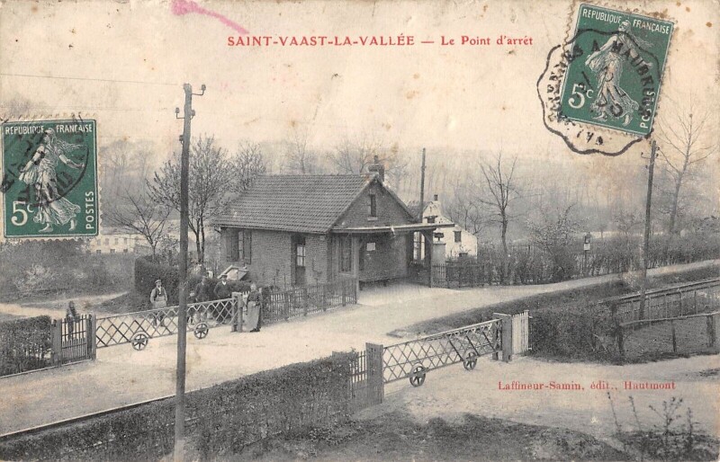 Carte postale ancienne Saint Vaast La Vallee Le Point D'Arret