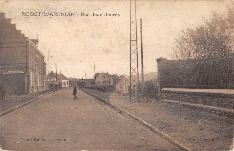 Carte postale ancienne Roost Warendin Rue Jean Jaures à Roost-Warendin