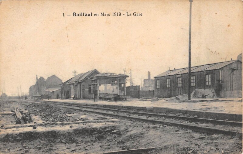 Carte postale ancienne Bailleul En Mars 1919 La Gare à Bailleul