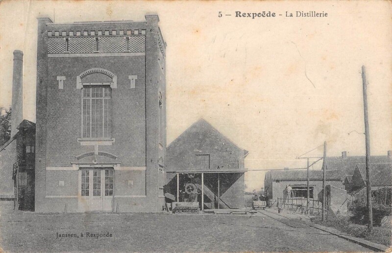 Carte postale ancienne Rexpoede La Distillerie