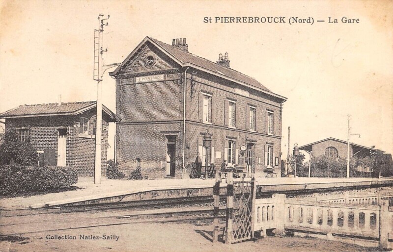 Carte postale ancienne Saint Pierrebrouck La Gare