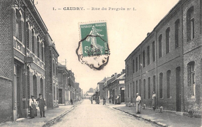Carte postale ancienne Caudry Rue Du Progres N°1 à Caudry