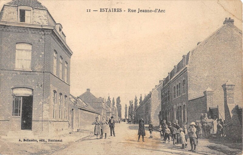 Carte postale ancienne Estaires Rue Jeanne D'Arc - Cpa Rare à Estaires