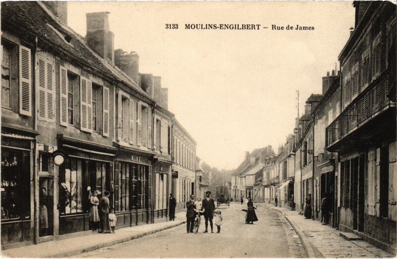 Carte postale ancienne Moulins-Engilbert Rue de James à Moulins-Engilbert