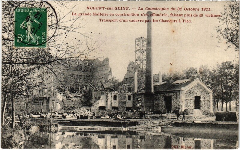 Carte postale ancienne Nogent-sur-Seine 1911 Catastrophe La grande malterie s'effondré à Nogent-sur-Seine