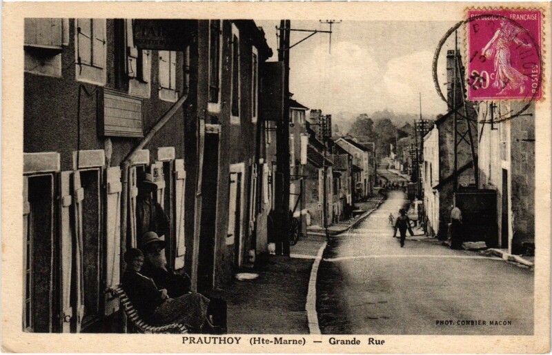 Carte postale ancienne Prauthoy Grande Rue