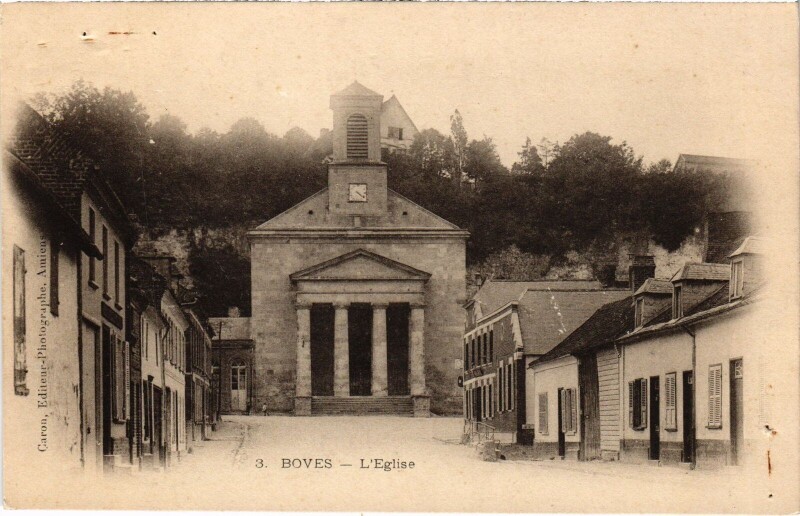 Carte postale ancienne Boves Eglise à Boves